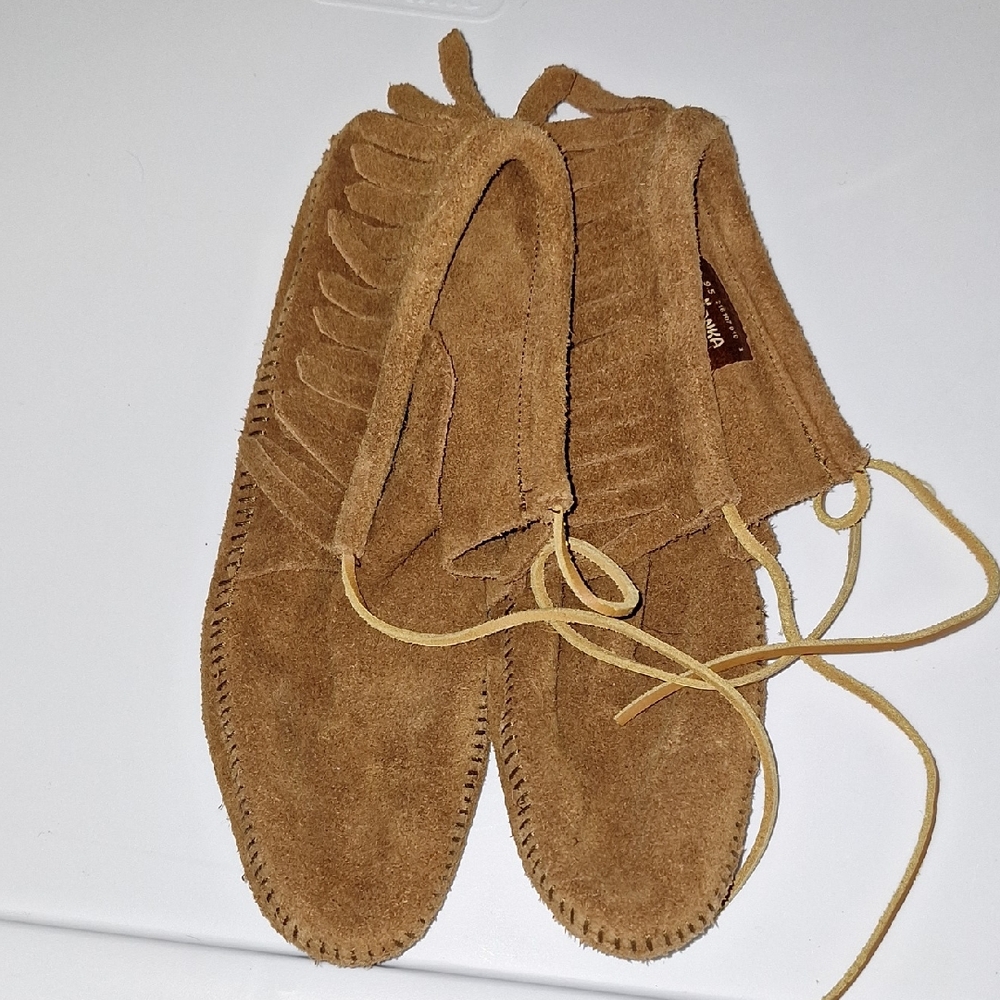 Minnetonka Suede Fringe Moccasins - Chestnut